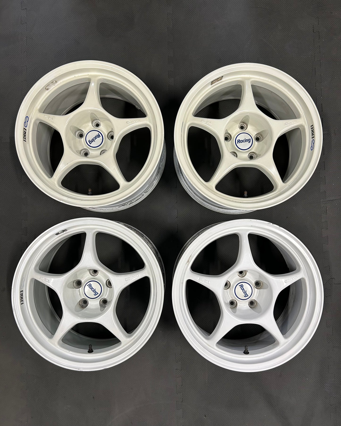 ENKEI Racing RP01 (17")