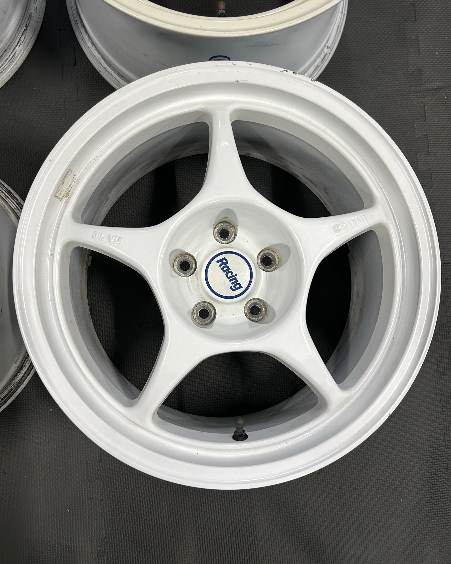 ENKEI Racing RP01 (17")