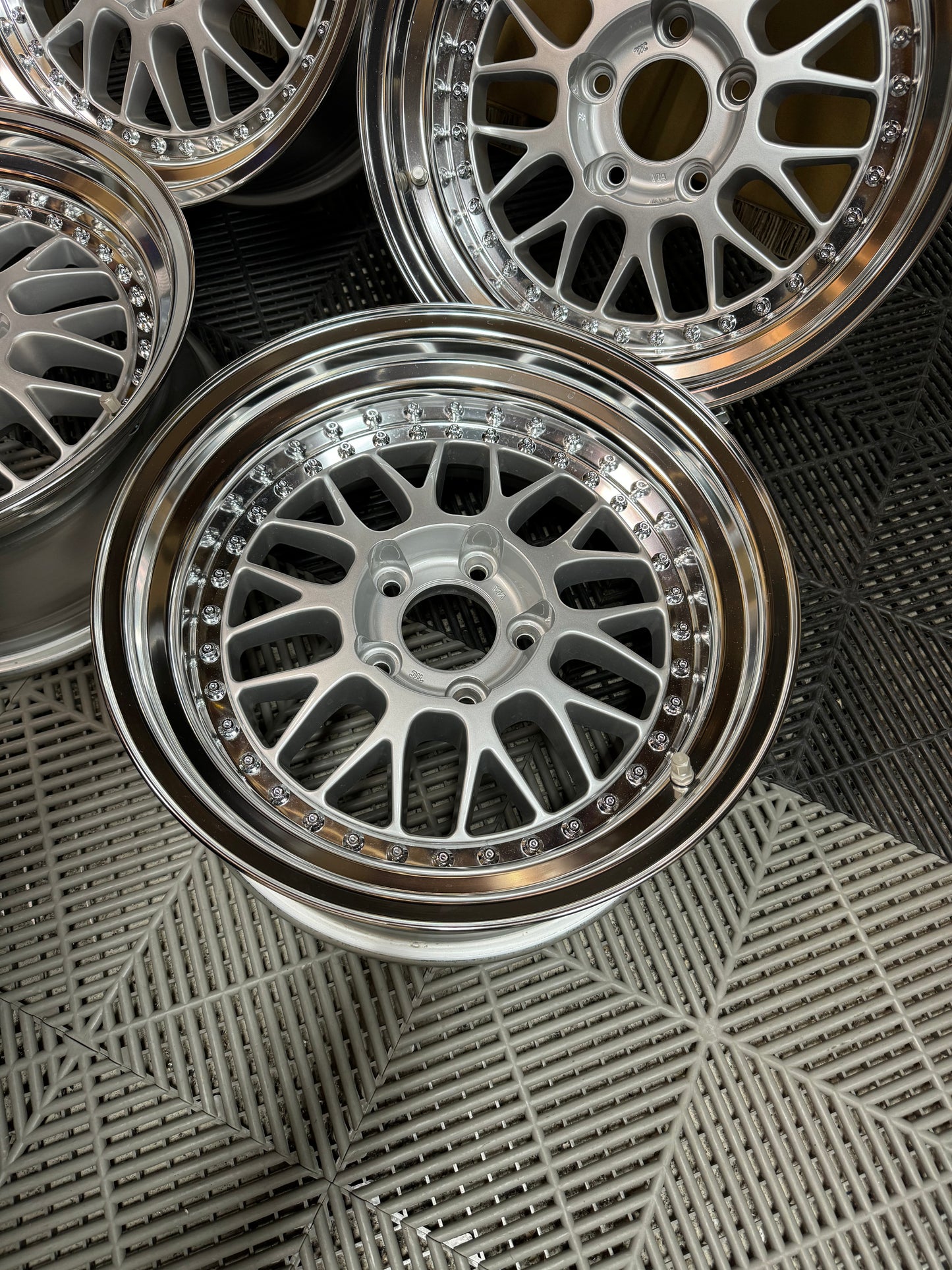 WORK MEISTER M1 16インチ シチマンタル•*¨*•.¸♬︎ Work Meister M1 Set 16 inch – First Joyce