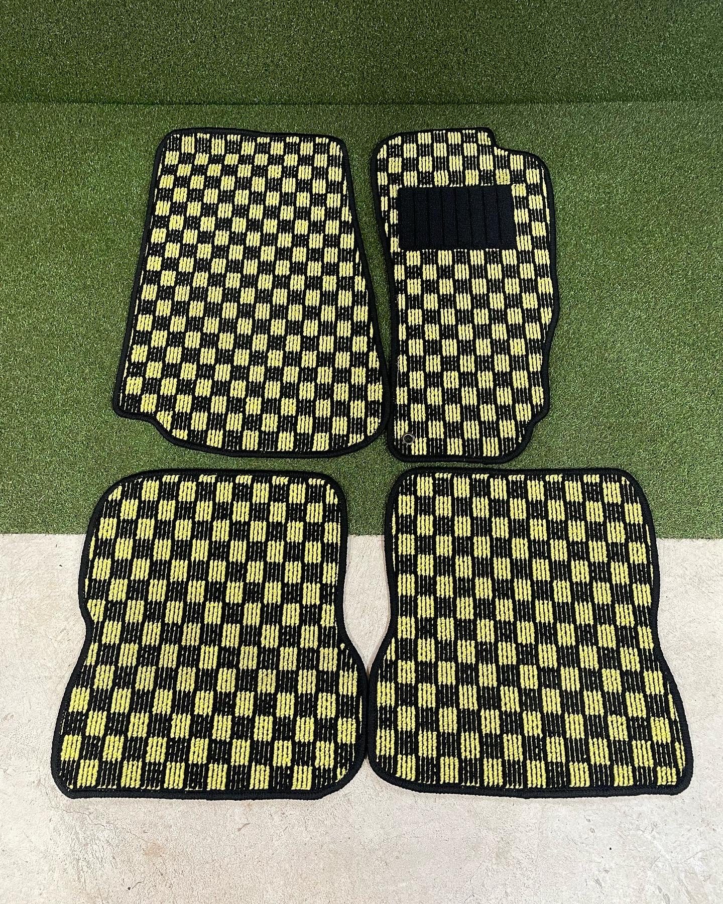 Mazda RX-8 check mats set in yellow